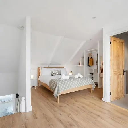 Stylish & Modern Home, Central Newquay W/Parking Exterior photo